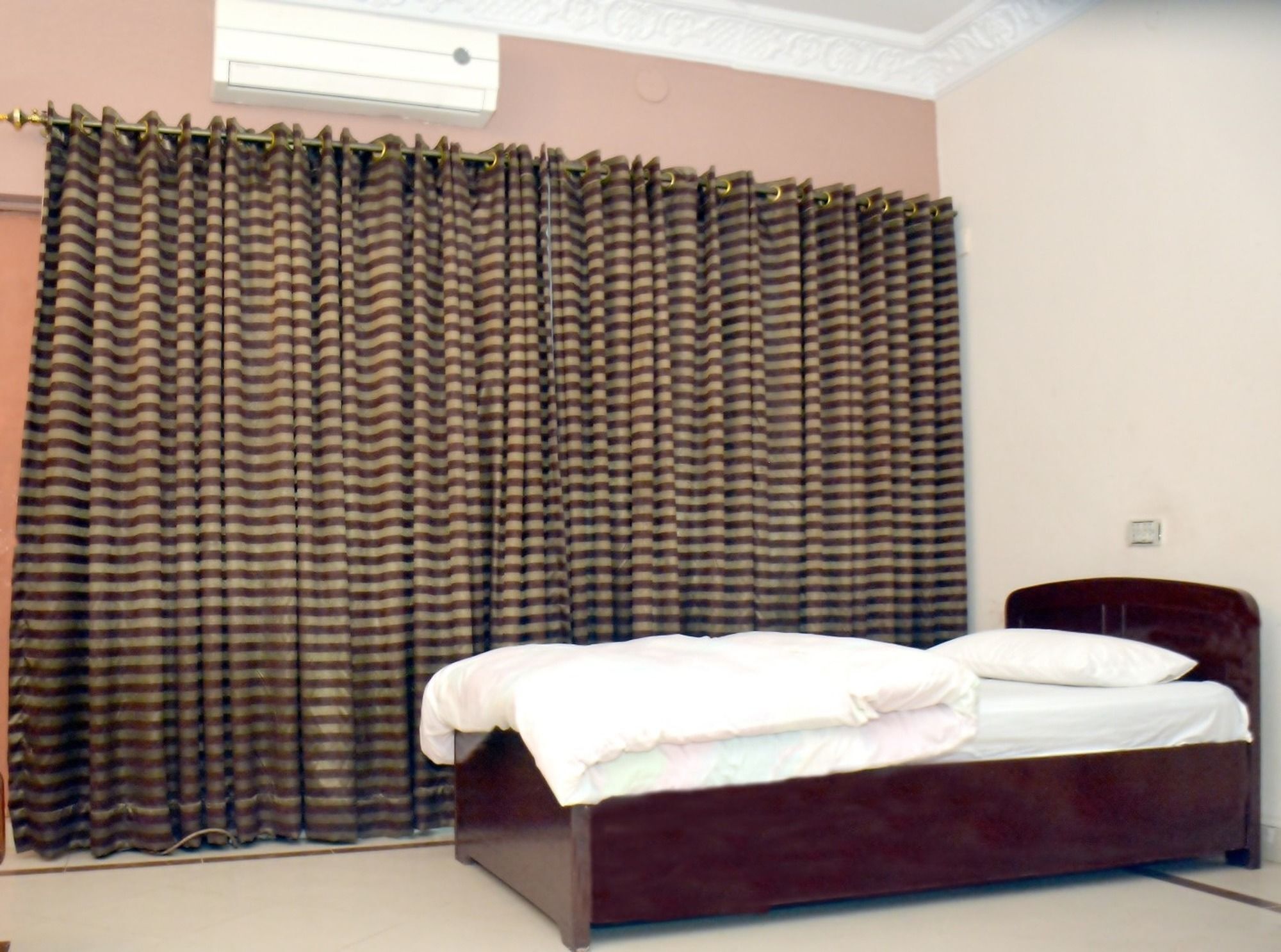 New Shelton Guest House اسلام اباد المظهر الخارجي الصورة